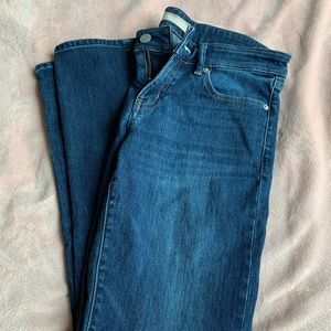 uniqlo slim fit mid rise tapered dark wash jeans